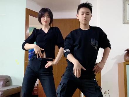随性摇摆 #随性摇摆舞 #母子 - 抖音