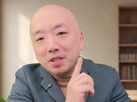 今年春晚,刷到直接举报!央视终于出手了 #2026春晚 #热点新闻事件 今年过年你可能刷不到任何关于春晚的视频了,如果不小心刷到了请直接举报。
因为央视放大招了,2026年春晚严禁任何未经授权转载、剪辑、二创,违者将依法追究法律责任。
我真的拍手叫好,这也太解气了吧!请一言为定。
我甚至建议央视春晚直接收费,早该管管了,每年除夕到大年初一,一打开短视频全是春晚片段循环轰炸,想躲都躲不掉。
这下好了,转发春晚将追究法律责任,天啦,法律责任,就问你怕不怕。
请所有官媒和自媒体自觉遵守,严格执行,未经授权,不要舔着个脸蹭人家流量,任何形式的转载、剪辑、二创,都属于侵权行为。
央视这个声明太及时了,直接从根上杜绝了搬运。根绝著作权法,春晚的的版权是50年。
我的天啦,50年看不到春晚了,这可怎么办?
终于能安安心心过个年了,不会被刷屏打扰了,还有这好事?
请大家赶紧点赞转发,让更多人守住底线,从我做起,净化网络环境,过一个清净年。
你看不看春晚或者说你有多久没看春晚了?评论区告诉我,新年快乐,朋友们。