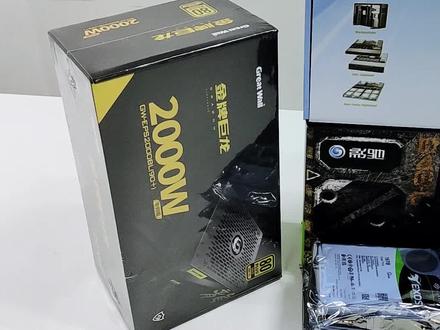 医学分析计算服务器
硬件配置 AMD霄龙7763 64核心128线程CPU两颗
1TB内存插满 RTX3080计算显卡 双路水冷塔式静音服务器
#GPU服务器 #高性能计算 #液冷服务器