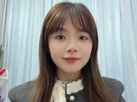 金价冲上5100美元,背后逻辑是什么?普通人现在还能配置黄金吗?/2026年1月26日,纽约、伦敦等地黄金期货和现货价格双双突破每盎司5100美元大关,金饰价格也随之上涨。市场避险情绪升温加大黄金需求,不过短期内金价波动大,中长期上涨逻辑仍在。美联储即将公布利率决议。#金价 #金融 #美联储 #经济 #黄金