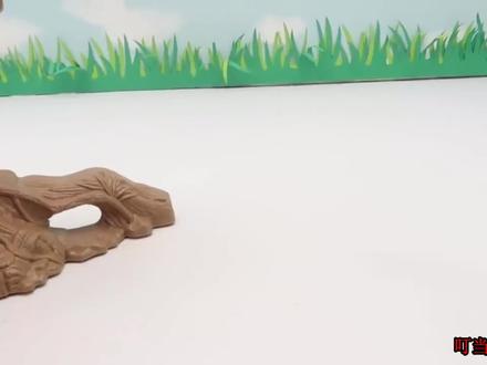 恐龙玩具故事:坏蛋恐龙打伤腕龙,霸王龙和狂暴龙帮助救治腕龙