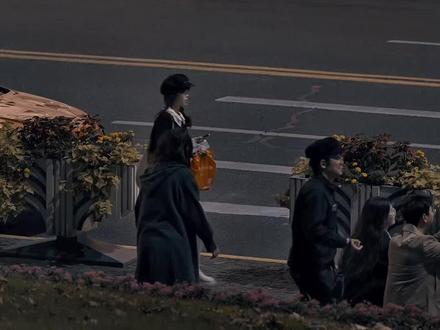“那些撞过的南墙,流过的眼泪,熬过的深夜,终究成了心里无法愈合伤疤。曾经掏心掏肺的真诚,义无反顾的执着,到最后,都教会了你,适可而止,及时止损”#经历过的人才懂 #很通透的一段话 #不经一事不懂一人 #所有经历皆为成长 #及时止损 @抖音作者助手 @DOU+小助手