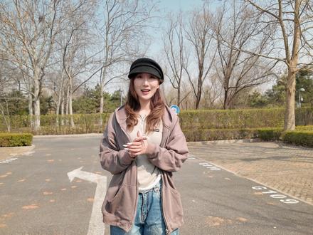 年轻人的第一台轿跑,极狐全新阿尔法S5和深蓝L06该选谁? #全场景AI发布会被车圈抢走了 #车圈高管说表现不好下次换数字人 #陈妍希说谢谢你一直懂我