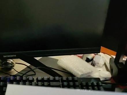 荣耀600系列的磁吸小副屏,眼镜感觉我是不是哪里没设置对,录了四分钟自动停了,设置里面是十分钟#荣耀600 #荣耀磁吸副屏 #魅族ai拍摄眼镜 #荣耀 #魅族