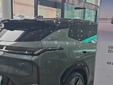 领克08前排座椅后面两个洞是干什么的?好好奇啊#领克09 #新能源汽车 #领克 #领克08越界而来 #领克03