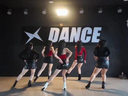 小皮裙~大波浪~#miko原创 #野狼disco #ds领舞专治手脚不协调 #年会舞蹈可以准备起来了