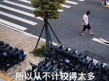 🙏🙏🙏众善奉行,诸恶莫作🙏🙏🙏人为善,福虽未至,祸已远离。人为恶,祸虽未至,福已远离🙏🙏🙏