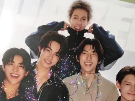 CORTIS-DAZED12月杂志开箱
烤蹄子杂志回来啦,帅得很安心,无须多言
#开箱 #韩娱 #kpop #cortis #欧巴