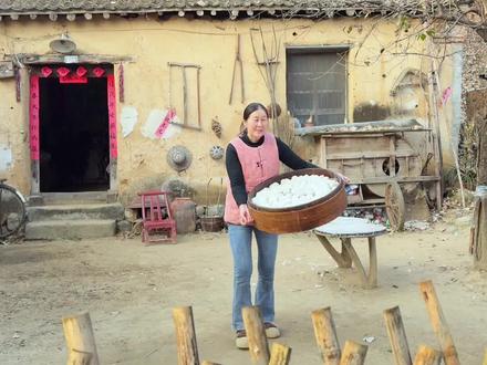 豆腐乳的教程来啦,麻辣鲜香又好吃,做法还简单,喜欢吃的姐妹们跟着视频一起做#豆腐乳制作 #我的乡村生活 #抖音乡村美食