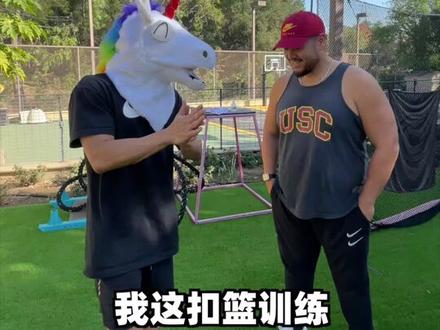 此处能不能有一点点掌声…鼓励一下…(不许说角角腿好短)