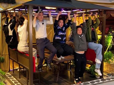 还在考虑庭院凉亭怎么做?不妨看看这款多功能凉亭,遮阳挡雨还可以烧烤,还给大家包安装,放在院子档次都提升了,休息约几个好友在凉亭里面烧烤休闲真快乐#户外家具 #凉亭