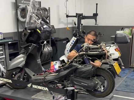 裂行125车架,NS125LA换壳?
#ns125la #裂行125 #性价比高的摩托车推荐