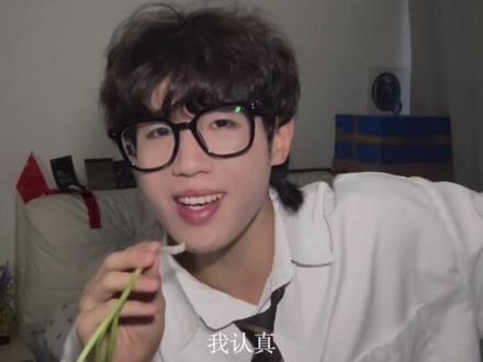 “放下所有的爱恨 别假装有多情深”#香烟与吻痕#我在月光下许过情真 #翻唱 #Hogee #我来开唱