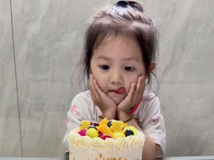 3岁宝宝忍耐力挑战 哈哈 真是又心疼又好笑 #࿆人类幼崽到底有多可爱 #忍耐力挑战 #可爱人类幼崽 #骗你生女儿 #内容搜索启发 #她们的精选