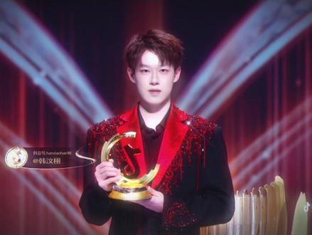 “欢迎山东地区韩汶栩”#韩汶栩 #韩汶栩抖音直播盛典路透 #2025抖音直播盛典 #韩汶栩暗夜玫瑰造型太权威了