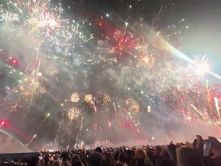 视频拍摄于2025年1月1日凌晨12点常州市西太湖#跨年 #跨年夜 #元旦 #烟花 #倒计时