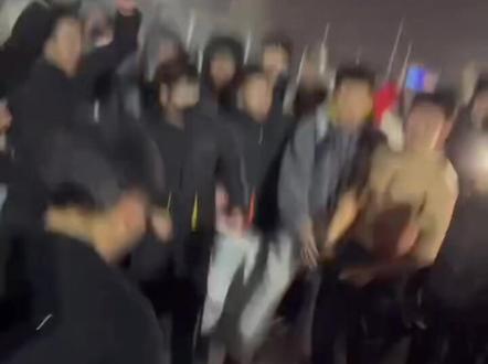 感受一下白师体院的热情#雪仗大战 #大学生活 #体育生