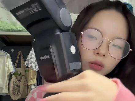 相机上面这个玩意是干嘛的?什么是热靴?
#摄影器材 #女大学生 #相机初学者入门教程 #佳能 #女大学生