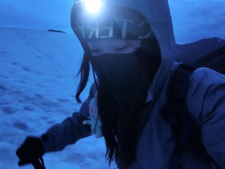 关于恩缪峰的登山碎碎念vlog 🏔️
#雪山🏔 #徒步 #恩缪峰