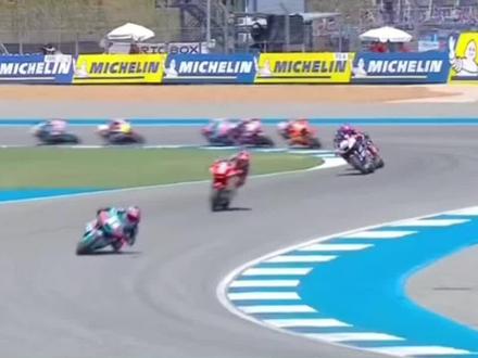 坏消息!阿隆索motogp赛道严重事故引发红旗比赛中断!
好消息!人没受伤!!!!!!#春风摩托cfmoto #motogp #春风250sr @驴火很机车的绘画梦想车库 @姚璐 の Beyond @我有一块小奶酪🧀️ @肚肚龙等8.6w人 @@柒柒Seven @南风知吾意💫 @土⚡️豆 @凯 @大洵儿 @TORNADO-难呱饼 @ঞ 想和你不期而爱的一年生 @SXT-小白 @康大大大妮 @辉哥👉爱骑行