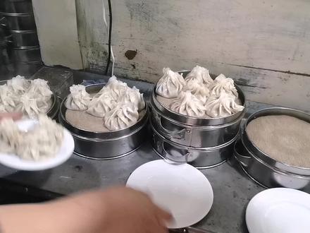 包头的烧麦,东河人的早点,好吃但不好做。 #民间传统美食 #地方特色美食 #好食材好味道 #家乡特产 #舌尖上的美食 #生活的烟火气息