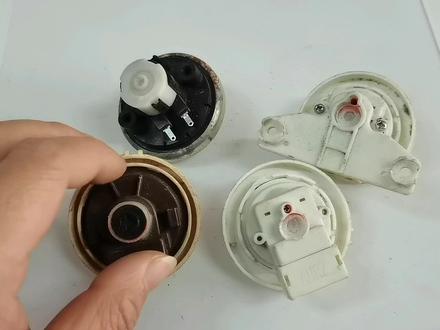 洗衣机不进水或进水不止维修教程,水位传感器工作原理与拆解维修#洗衣机维修 #滚筒洗衣机维修 #波轮洗衣机故障维修