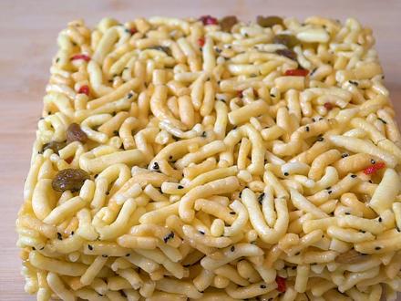 简单好吃的萨其马来啦~大朋友小朋友都爱吃哦,安排吧~~#美食 #在家做美食