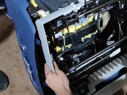 荣威imax8中排旋转!#每天推荐好车