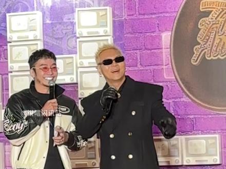 十一个提名,六个奖项,盛宇拿奖拿爽了! #融合嘻哈颁奖典礼 #盛宇 #cblock #华云龙