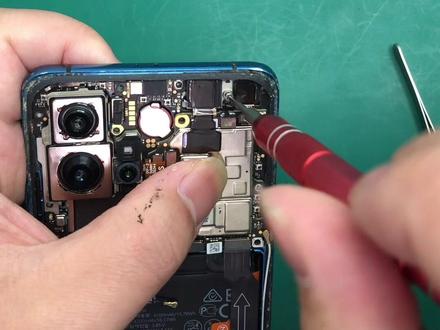 P40pro更换屏幕过程 在家自己也能换#手机维修换屏 #爆屏修复 #抖音小助手