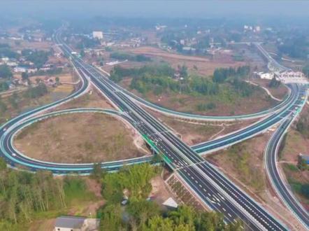 好消息!!镇巴高速广安段将于年底建成通车,以后回肖溪,白马的朋友方便了#原创视频 #航拍最美家乡 #广安#高速公路 #上热搜