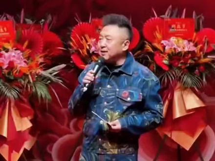 #德云社相声 #就爱听相声 岳云鹏有点接不住