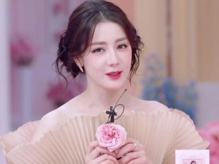 那就说好了3.28日大家要来看白日提灯噢!#迪丽热巴 #白日提灯 #贺思慕 #强烈推荐 #dou上热门