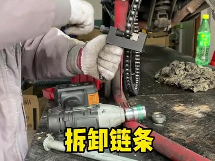 小忍者更换竞技链条牙盘三件套,起步就可以翘头#兴国起点机车俱乐部 #小忍者250