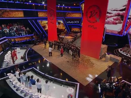 每个成功的人背后都有太多的汗水血泪,其中的心酸只有努力过的人才能体会。不要害怕你不行只要努力了终究会有收获的,加油。