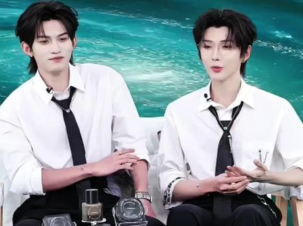 比起拆拆拆的强势直白,用诗句表白才是郝老师的风格 用暗喻只是因为性格本身的羞涩,但是在全场三十多万人,并且是品牌直播间公示,dddd😎😎😎
#郝熠然 #云旗 #云熠星河 #卡姿兰双人直播 #唯有牡丹真国色