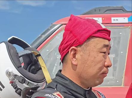 已经泪目!从"战损"到"满血复活",不服输、不放弃!点赞环塔精神#2026环塔拉力赛#纵横G700#纵横汽车