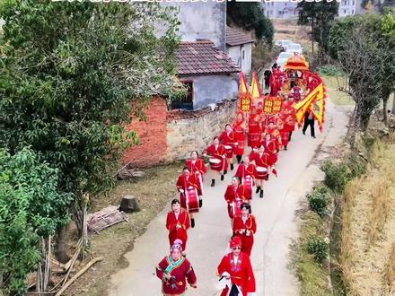 河南汪家班非遗大花轿去湖南岳阳接亲全程视频。去湖南岳阳接亲全程视频#传统民俗文化 #湖南花轿 #河南花轿 #花轿婚礼 #八抬大轿