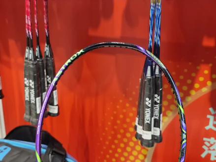以上的方法分享仅供参考,不是唯一标准#羽毛球 #YONEX #真假辨别 #小陈的拼搏史