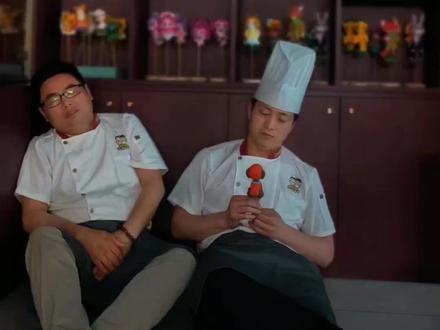 为了看跑男,躲在店里,还是错过了。#跑男 #邯郸道花馍兄弟
