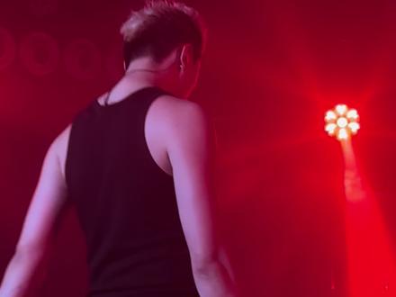 黄毛纯疯Asen(成都一夜)