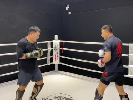 王赛vs郑召玉 高清完整版 比赛为交流赛,但是双方打都很精彩,这是第一局拳击规则,视频有点长,大家耐心观看#自由搏击 #格斗 #王赛#郑召玉