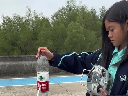 自制空中小摩托 矿泉水瓶加KT板#航模#无人机