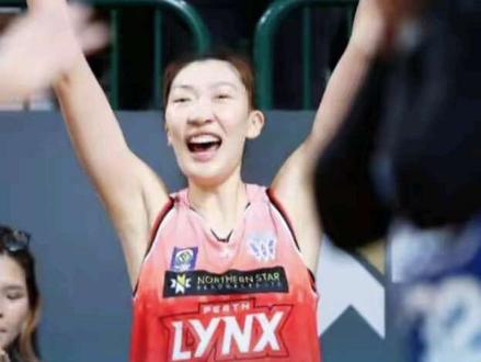 杀死系列赛!韩旭狂轰25分14板4盖帽!小强旭冠军近在咫尺? #女篮 #韩旭 #篮球 #wnbl #用篮球表达心情