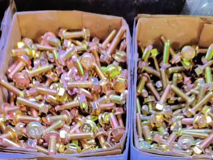 10.9级高强度法兰螺丝混装农机维修螺丝收割机螺丝 #紧固件 #螺丝 #高强度螺栓 #农机配件 #法兰螺丝