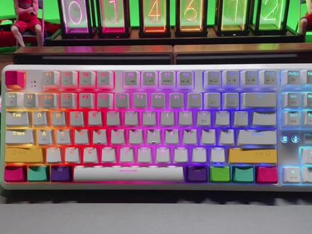 200价位的机械键盘应该怎么选?蓝牙有线双模18种RGB灯光实用滚轮设计#机械键盘 #游戏外设