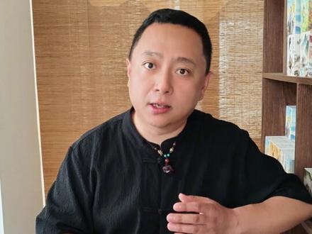 1块墨,3秒止血,原理硬核。 松烟炭+中药材,竟能机械止血?原理堪比现代战场急救材料!但注意:草木灰虽好用,却有致癌风险,千万别乱敷!#中医养生 #药墨 #养生 #科学辟谣 #家业