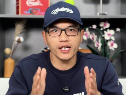 银河星耀7官图曝光!网友:长得像宝马7系,一看性能更绝?#吉利银河星耀7 #杭州湾7系#吉利首款王炸四驱轿车