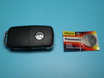 #大众 #汽车 新款折叠钥匙 #换电池 教程#用车有妙招 #车知识分享计划 #汽车小知识 #带你懂车