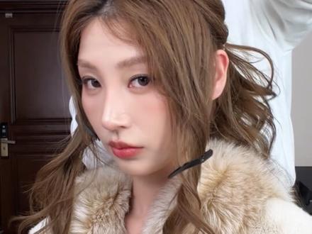 新手发型训练营第三期!超出片的女明星同款发型来啦 #马年新妆新好物#春节妆容教程#2026灵动小马妆已上线#发型 #丸子头